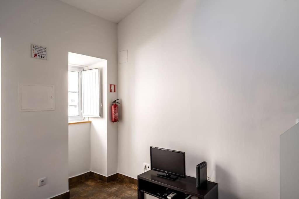 Charming Studio With Ac And Loft On Ground Floor Lisboa Exteriér fotografie